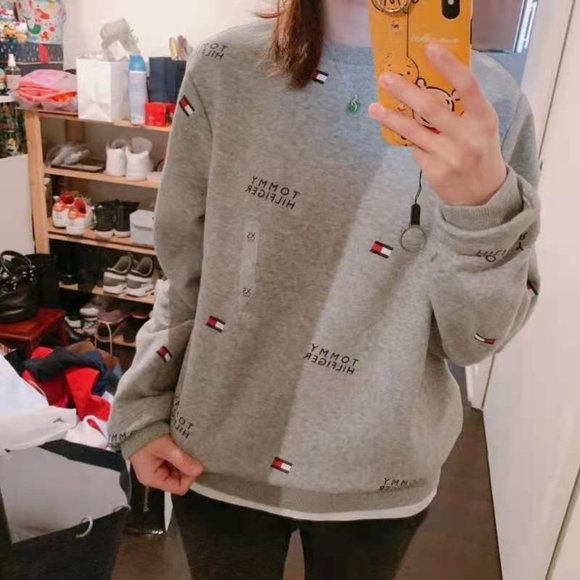 Tommy Hilfiger Crew Neck Pullover Sweater Sweatshirt(Men or Women) - brand new - Picture 2 of 6